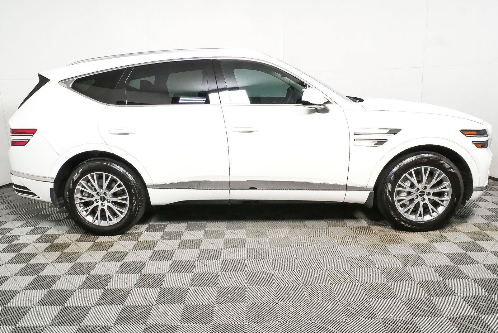 Used 2025 Genesis GV80 2.5T AWD/4WD image 2