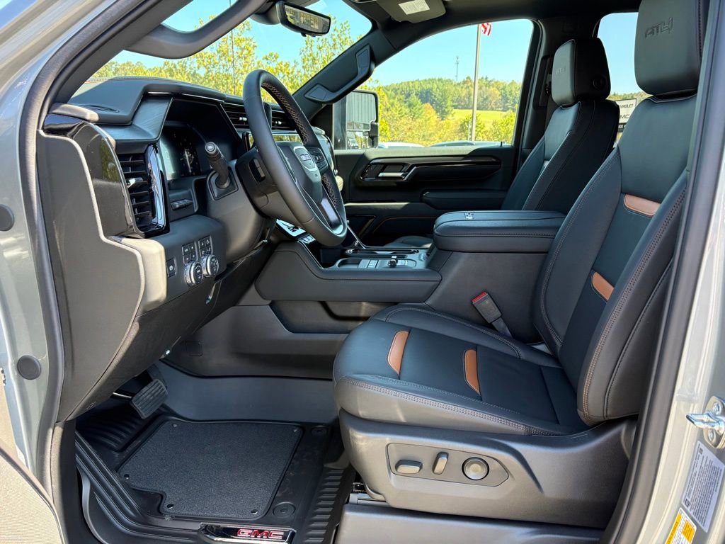 New 2026 GMC Sierra 2500 AT4 w/ AT4 Premium Plus Package image 4