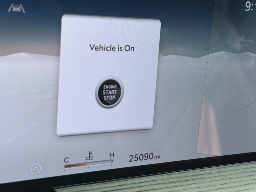Certified 2025 Genesis GV80 3.5T Prestige AWD/4WD image 17