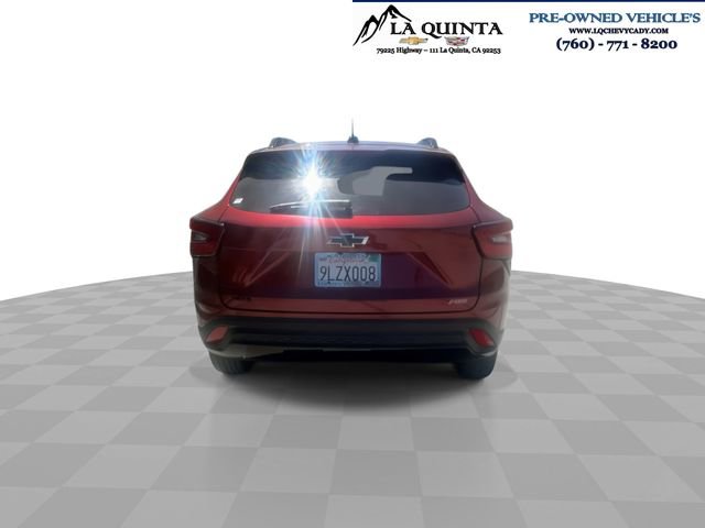 Used 2024 Chevrolet Trax RS w/ Driver Confidence Package FWD image 3