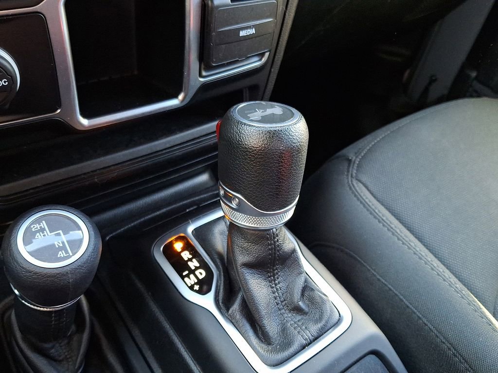 Used 2021 Jeep Wrangler Sport image 14