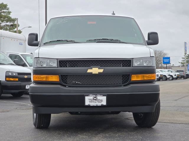New 2026 Chevrolet Express 3500 Extended w/ Driver Convenience Package RWD image 9