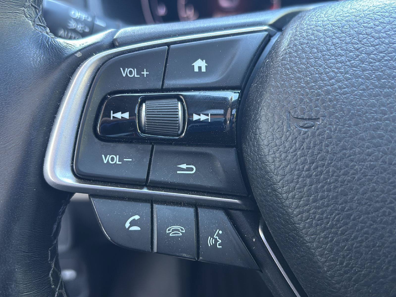 Used 2020 Honda Accord Touring image 9