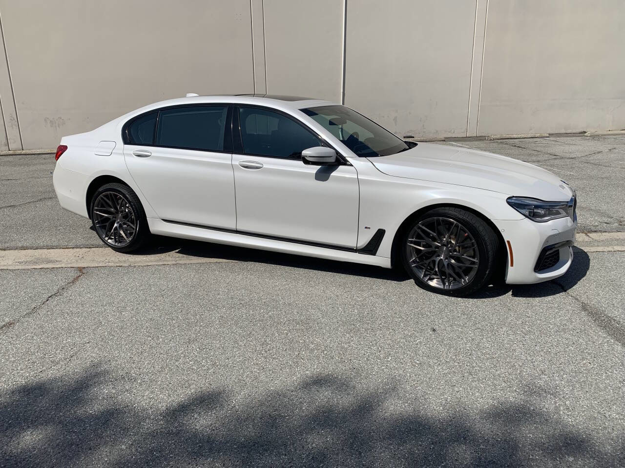 Used 2016 BMW 750i xDrive AWD/4WD image 9