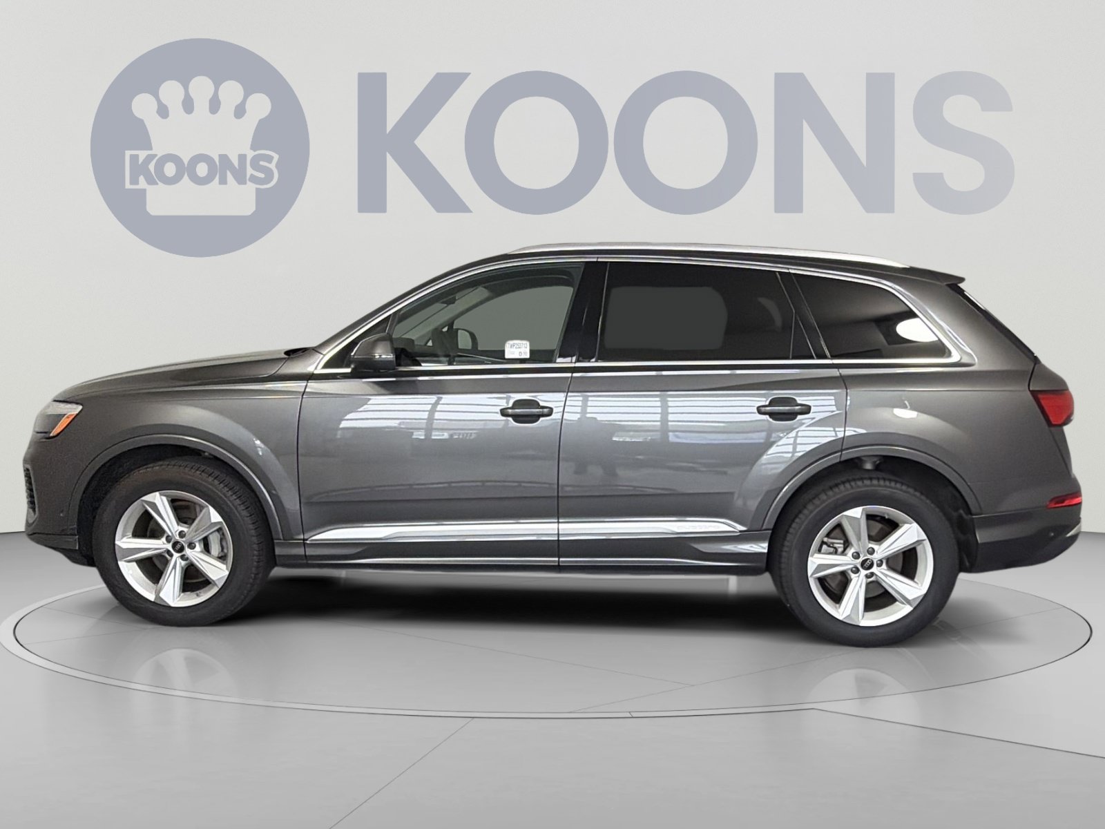 Used 2025 Audi Q7 2.0T Premium w/ Convenience Package AWD/4WD image 2