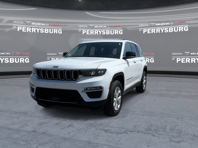 Used 2023 Jeep Grand Cherokee Limited AWD/4WD image 3