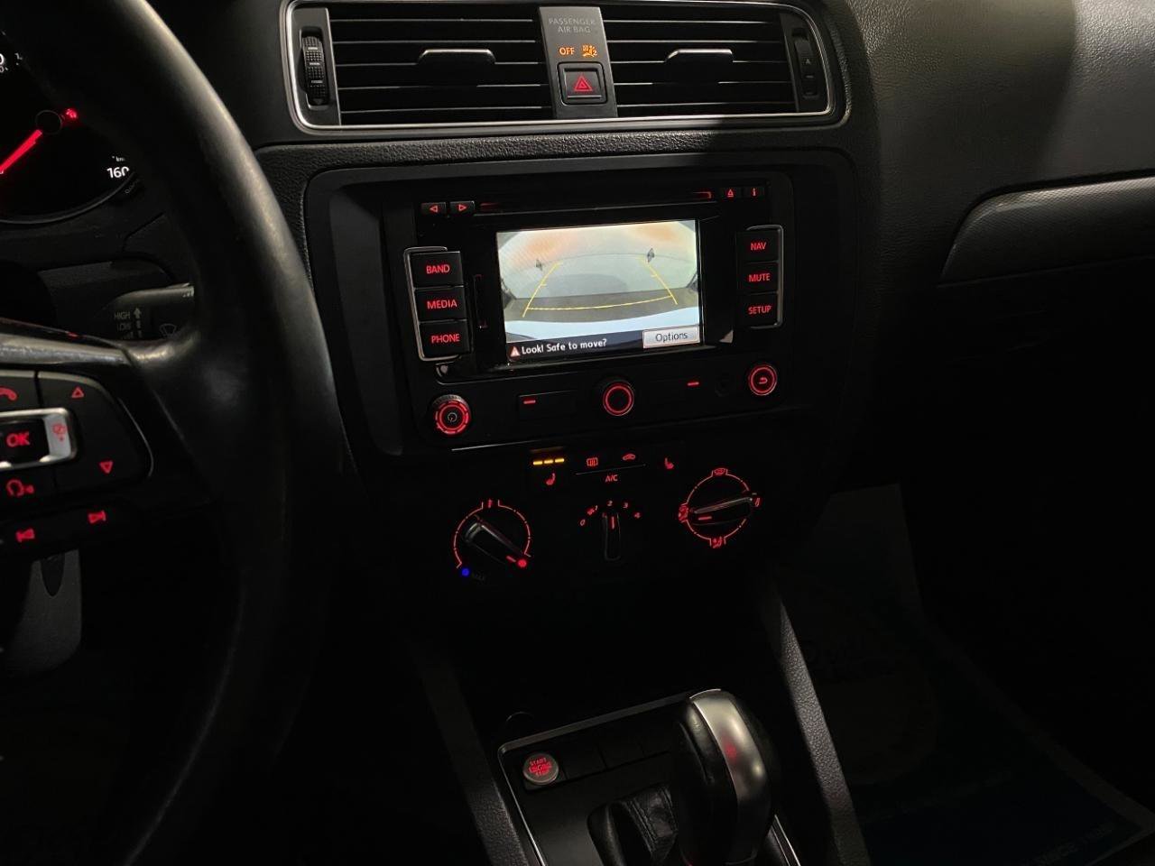 Used 2015 Volkswagen Jetta SE image 19