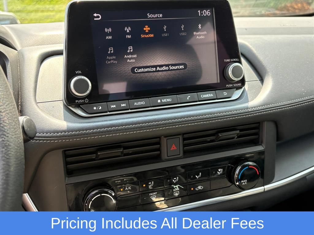 Used 2024 Nissan Rogue S AWD/4WD image 13