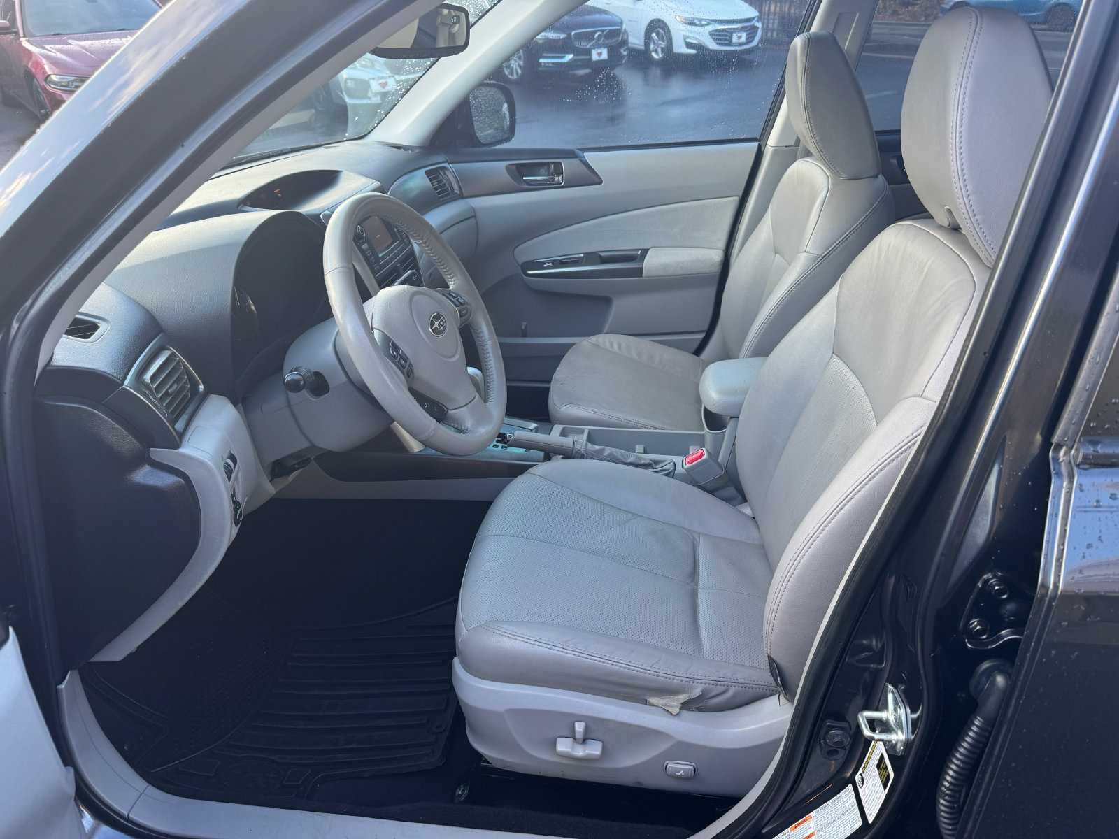 Used 2011 Subaru Forester 2.5X Limited AWD/4WD image 9