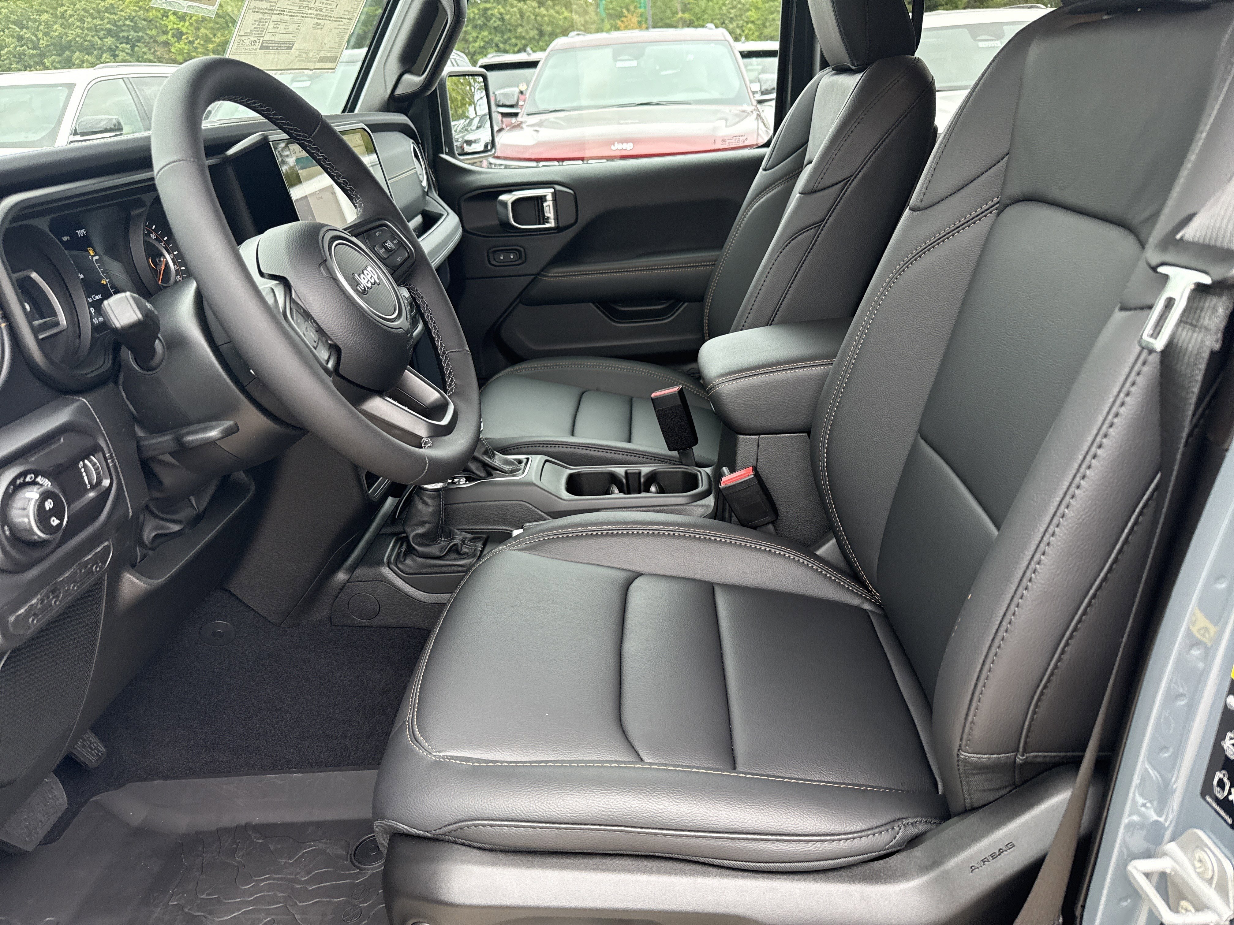 New 2025 Jeep Gladiator Sport w/ Premium Package image 9