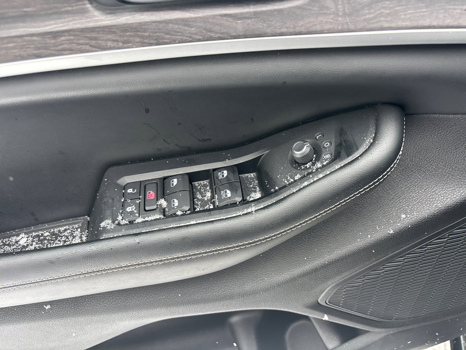 Used 2023 Jeep Grand Cherokee Limited image 13