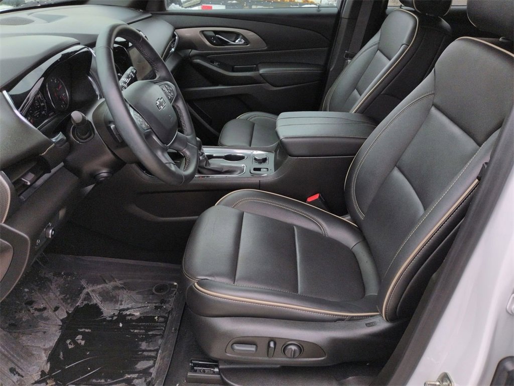 Used 2023 Chevrolet Traverse Premier w/ Redline Edition image 20