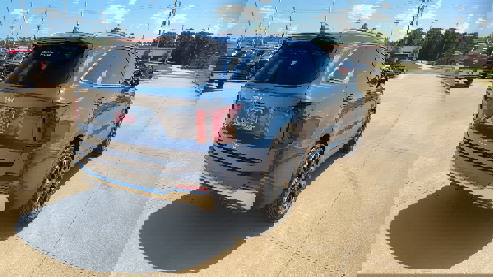 Used 2025 Kia Sorento EX w/ Panoramic Sunroof Package image 7