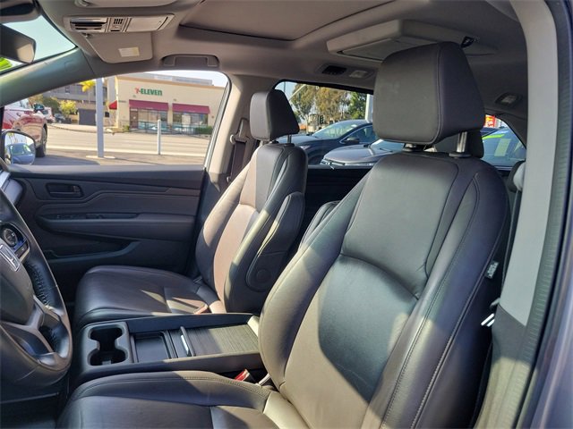 Certified 2018 Honda Odyssey Touring image 16