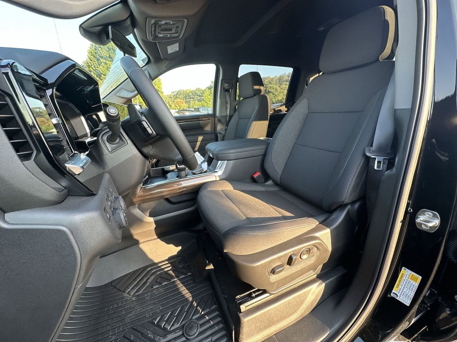 New 2026 Chevrolet Silverado 1500 LT Trail Boss w/ Convenience Package II image 18