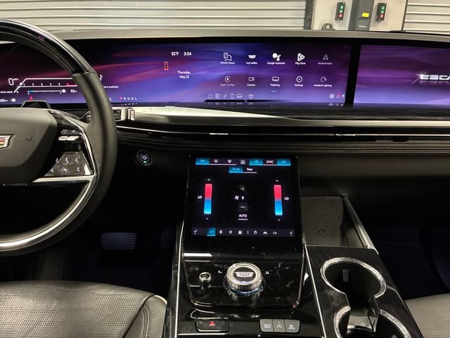 Certified 2025 Cadillac Escalade Sport AWD/4WD image 18