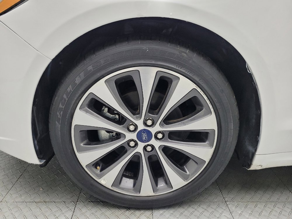 Used 2020 Ford Fusion SE image 31