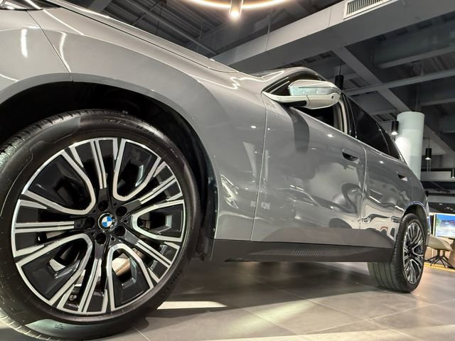 Certified 2025 BMW X3 xDrive30i w/ Premium Package image 10