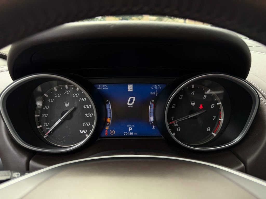 Used 2019 Maserati Levante GranLusso AWD/4WD image 21