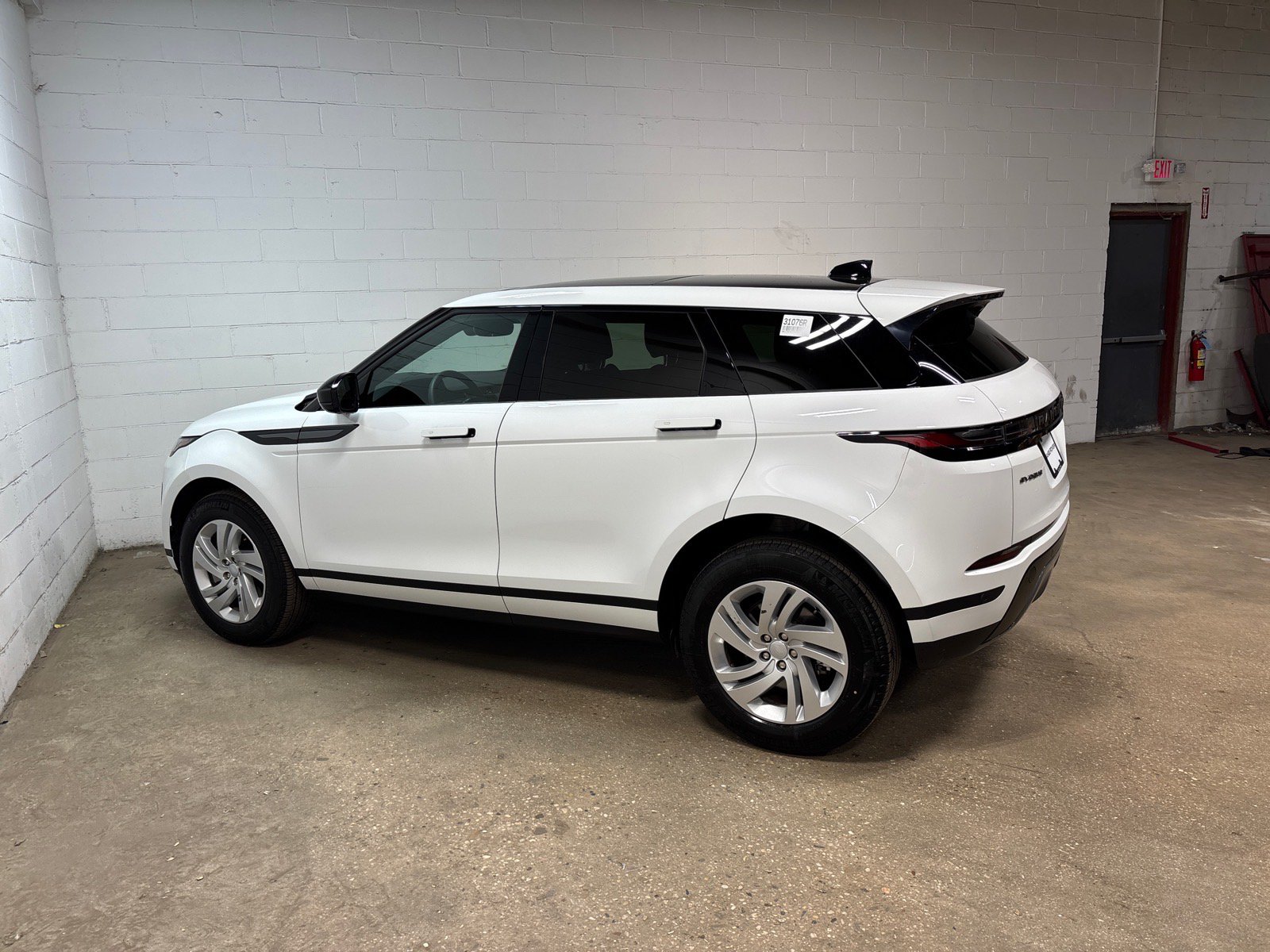 Used 2026 Land Rover Range Rover Evoque S AWD/4WD image 10