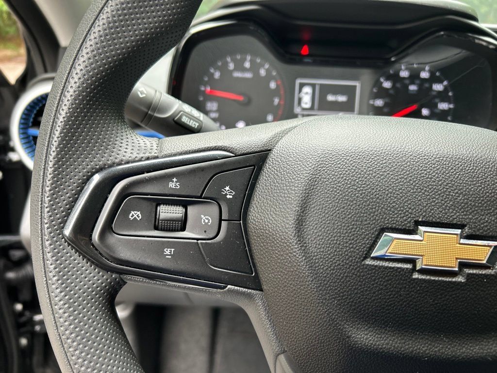 Used 2024 Chevrolet Trax LS w/ Driver Confidence Package FWD image 23