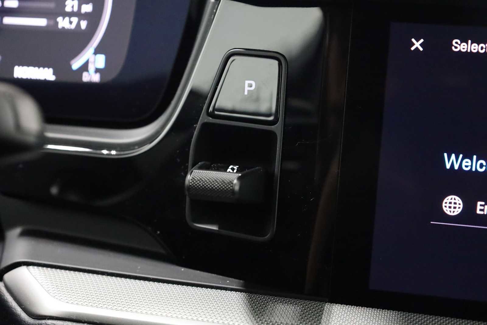 Certified 2024 Porsche Cayenne image 28