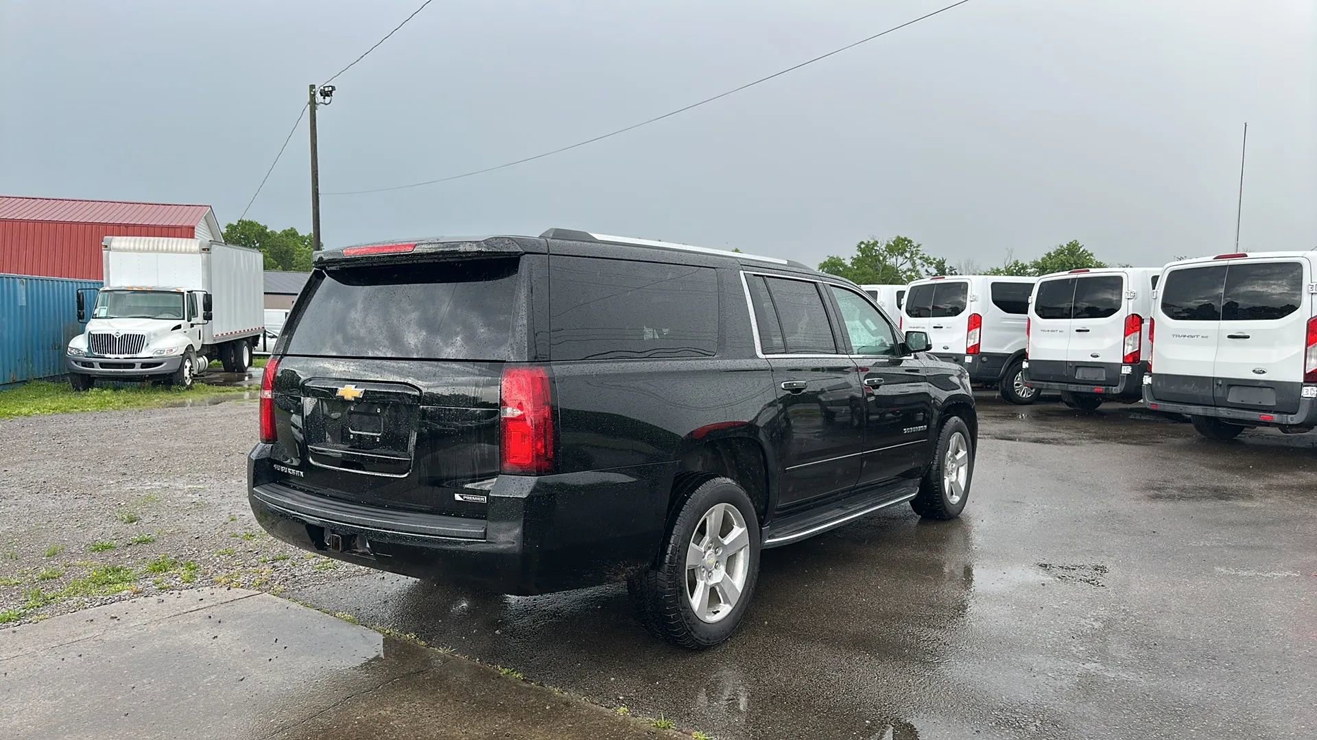 Used 2018 Chevrolet Suburban Premier RWD image 4