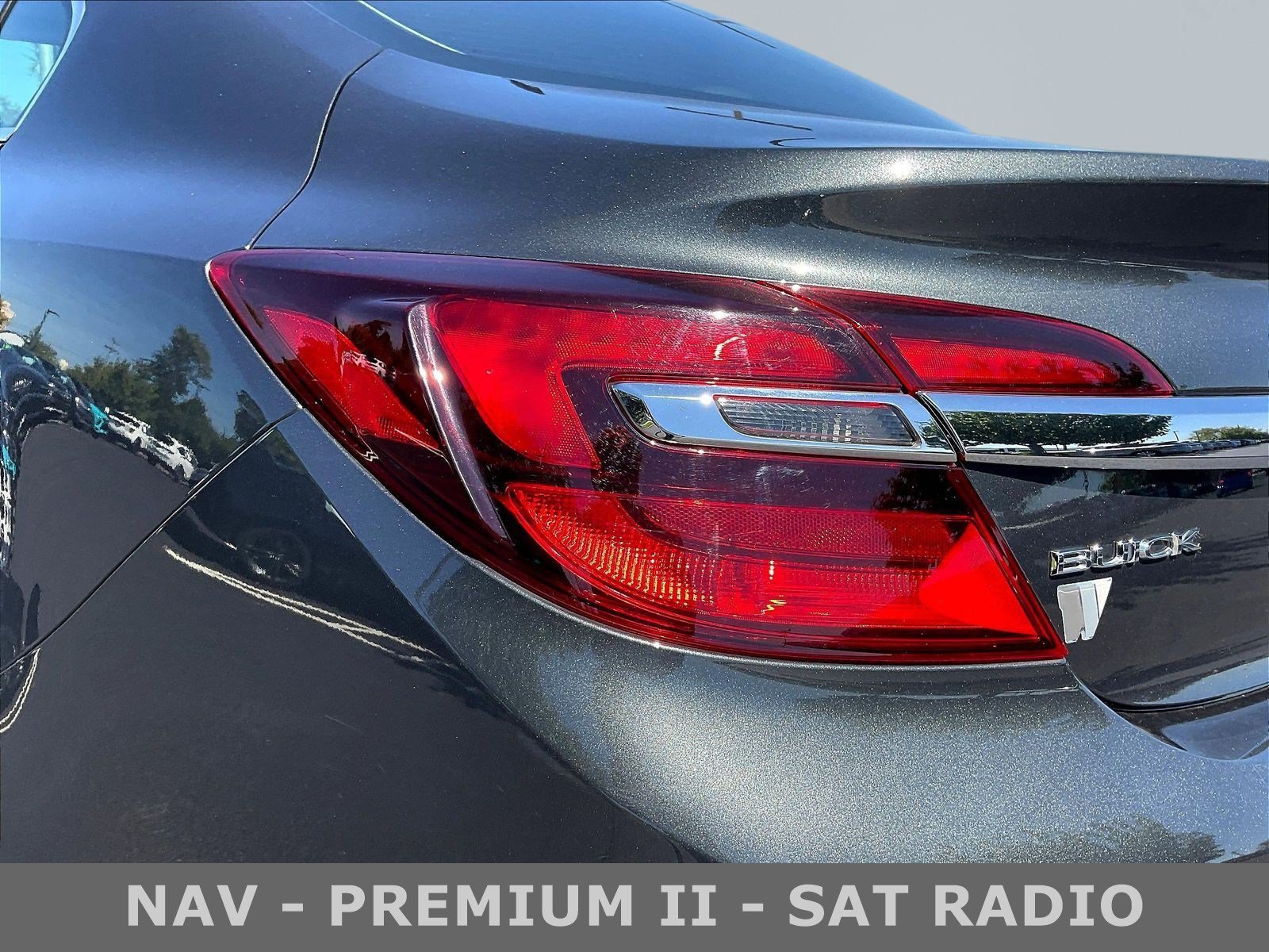 Used 2017 Buick Regal Premium w/ Driver Confidence Package #1 FWD image 23