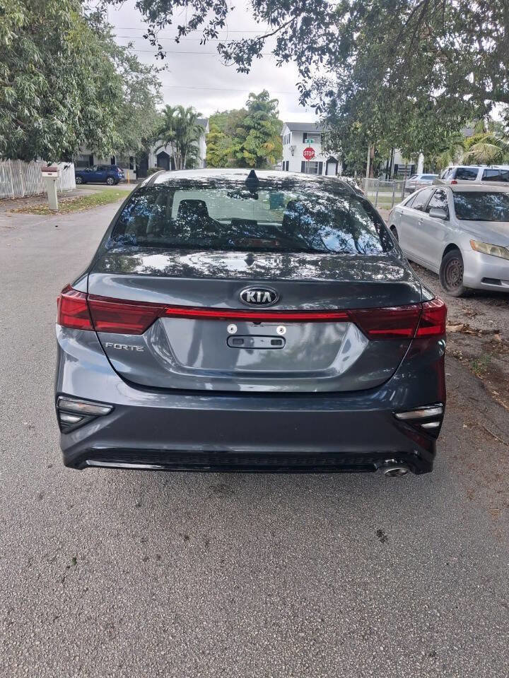 Used 2021 Kia Forte LXS FWD image 9