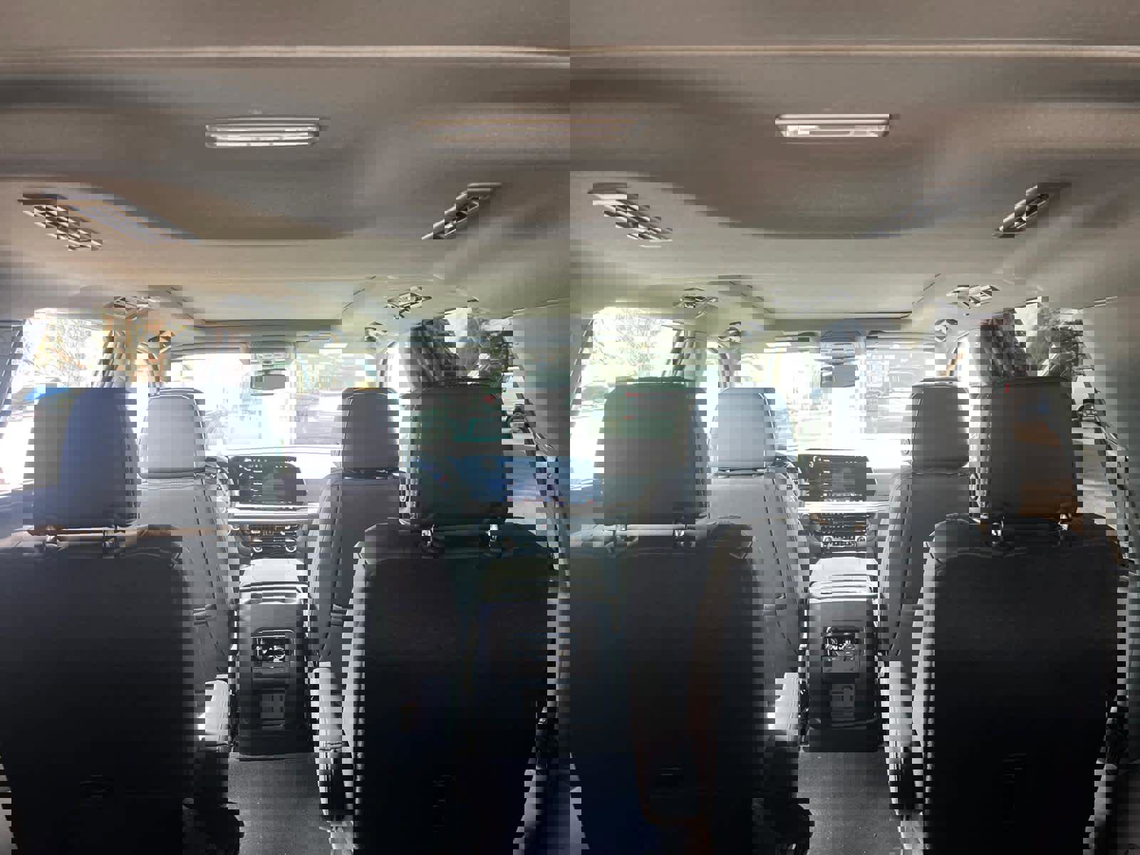 Certified 2025 Chevrolet Suburban Premier w/ Sun And Tow Package image 39