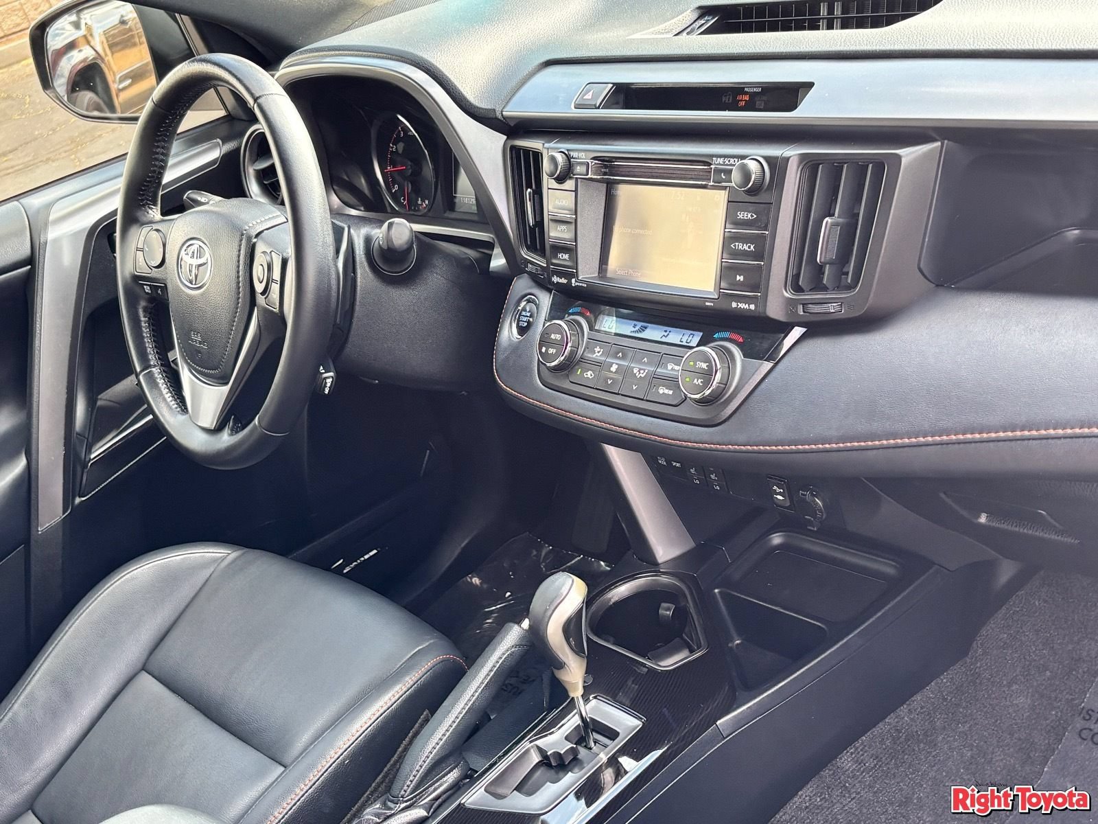 Certified 2016 Toyota RAV4 SE w/ Cargo Management Package FWD image 13