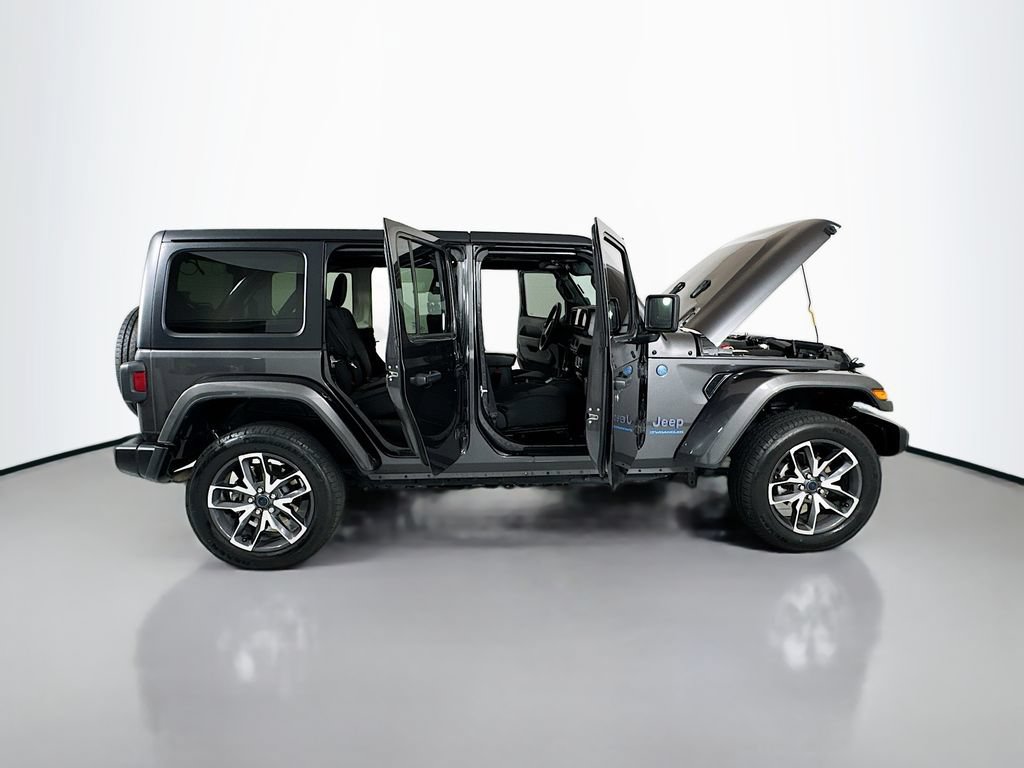 Used 2024 Jeep Wrangler Unlimited AWD/4WD image 25