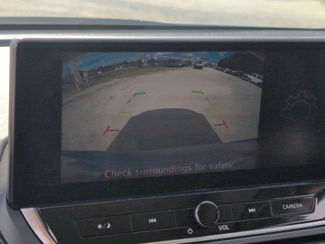 Used 2025 Nissan Altima 2.5 SR w/ SR Premium Package AWD/4WD image 17