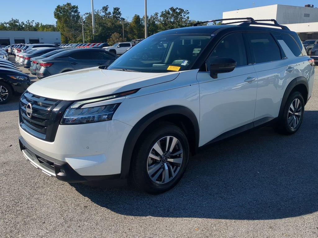 Certified 2023 Nissan Pathfinder SL w/ Black Appearance Package