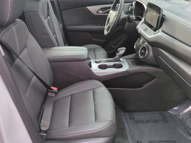 Used 2025 Chevrolet Blazer LT w/ Sound & Technology Package AWD/4WD image 32