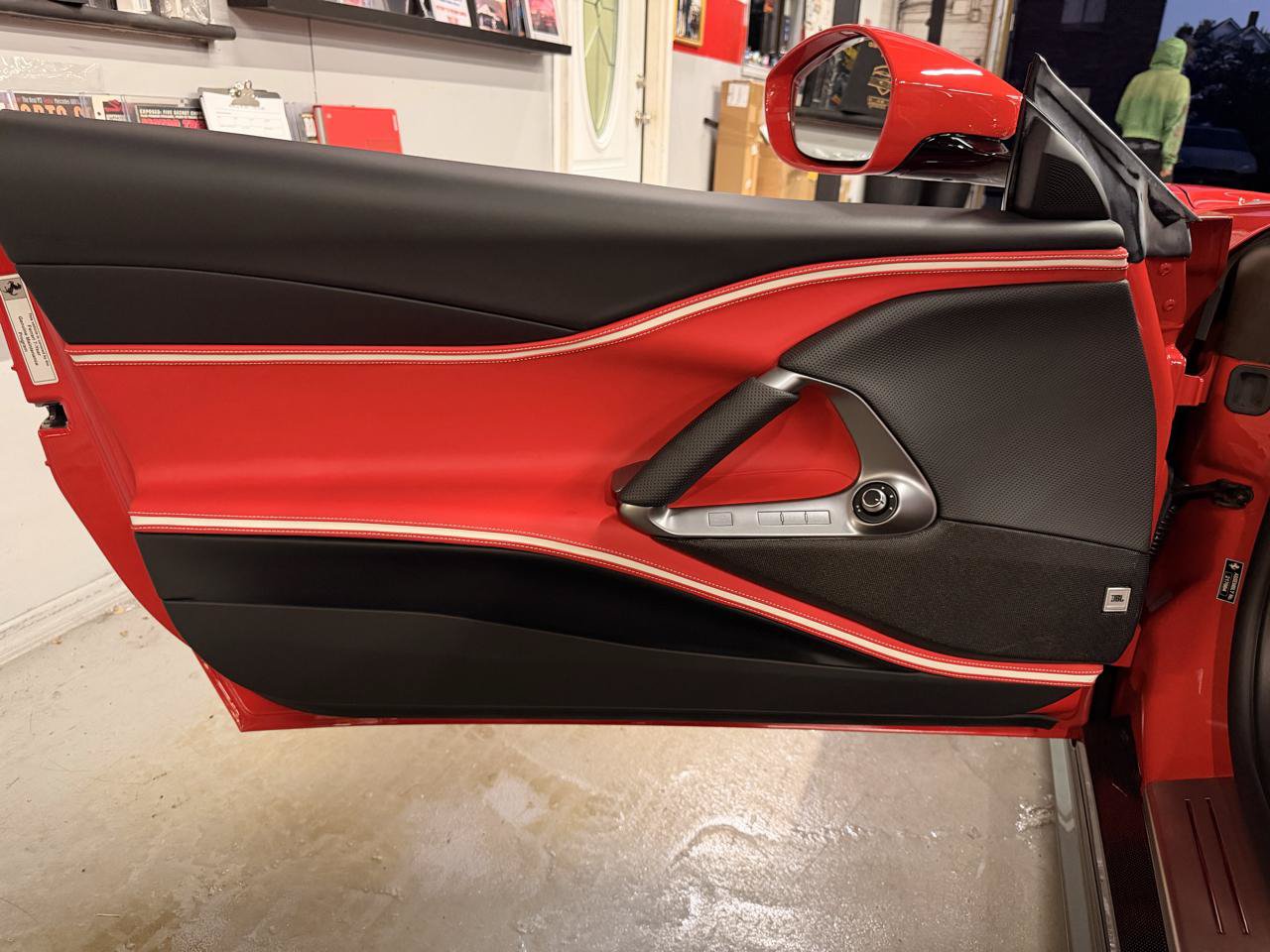 Used 2023 Ferrari 812 GTS RWD image 19