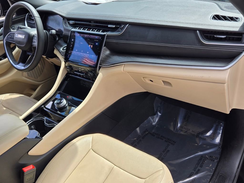 Used 2023 Jeep Grand Cherokee Limited RWD image 18