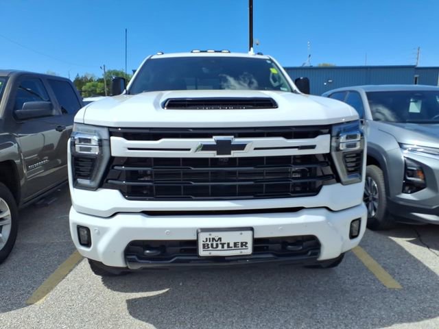 Used 2024 Chevrolet Silverado 2500 LTZ w/ LTZ Plus Package image 2