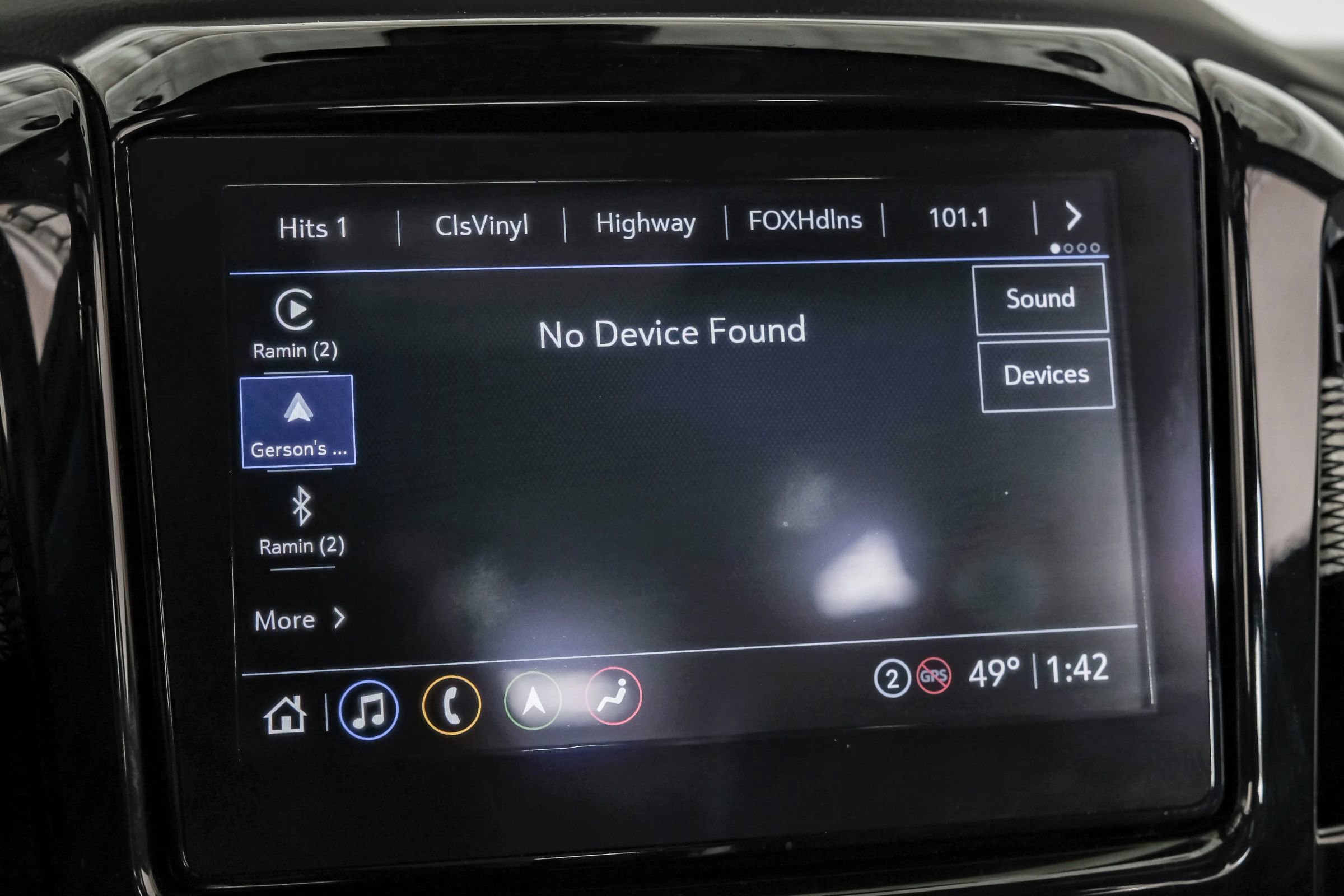 Used 2022 Chevrolet Traverse Premier w/ Redline Edition FWD image 37