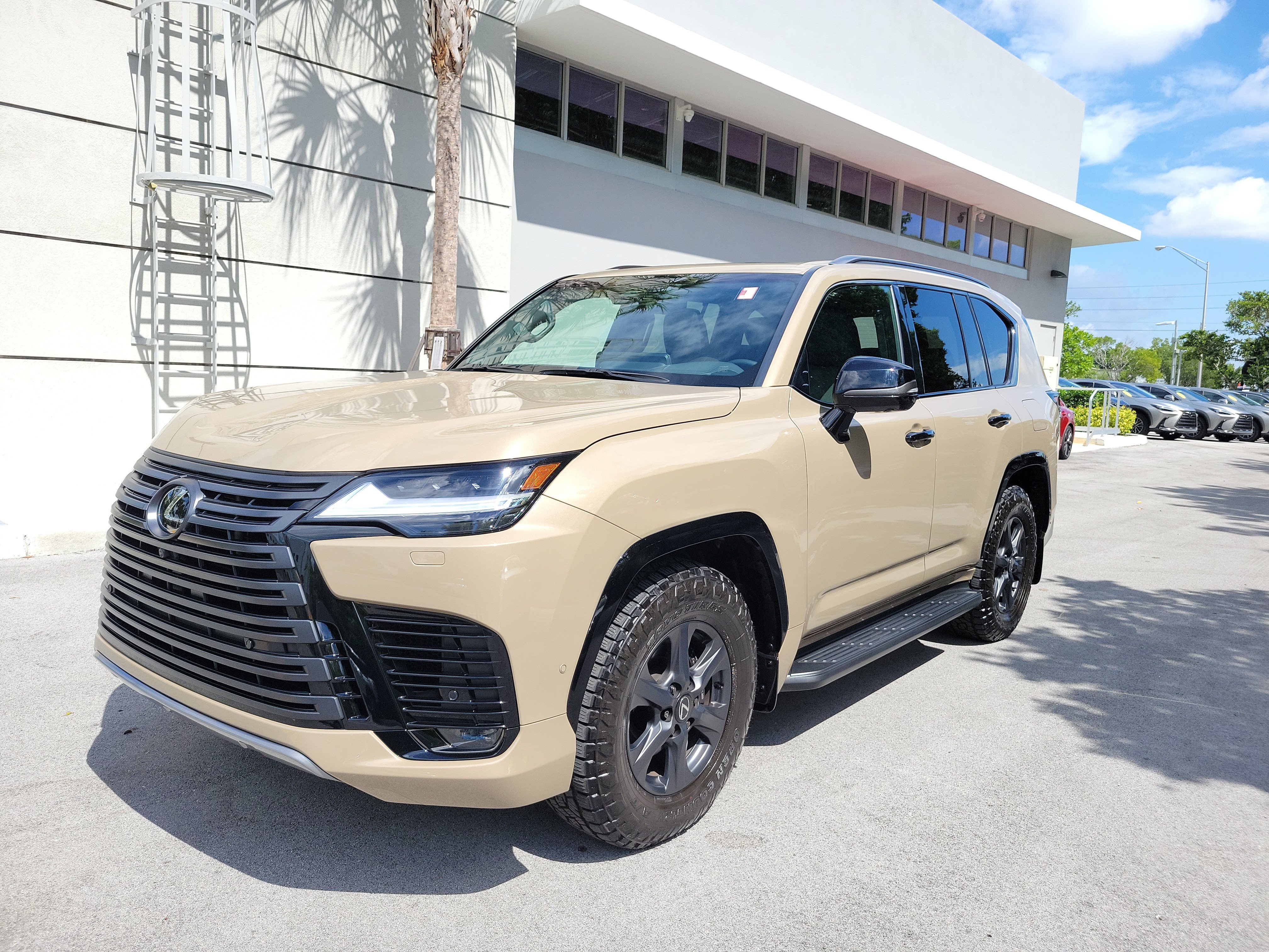 Used 2025 Lexus LX 700h Overtrail AWD/4WD image 3