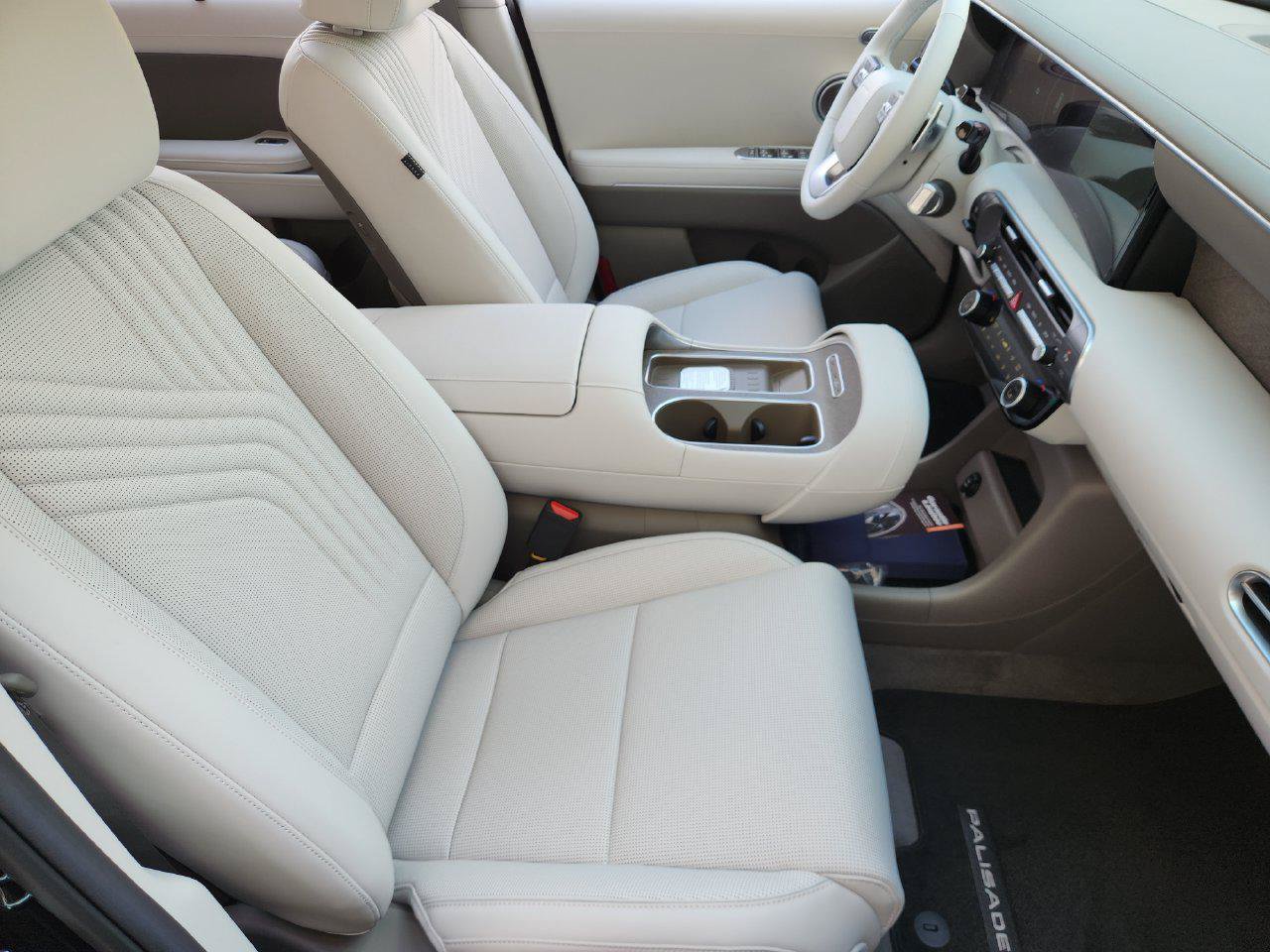 New 2027 Hyundai Palisade SEL Premium FWD image 9
