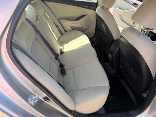 Used 2015 Kia Optima LX FWD image 29
