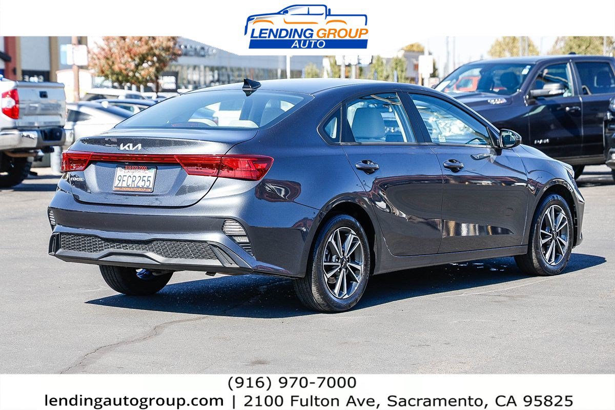 Used 2023 Kia Forte LXS w/ LXS Technology Package FWD image 4