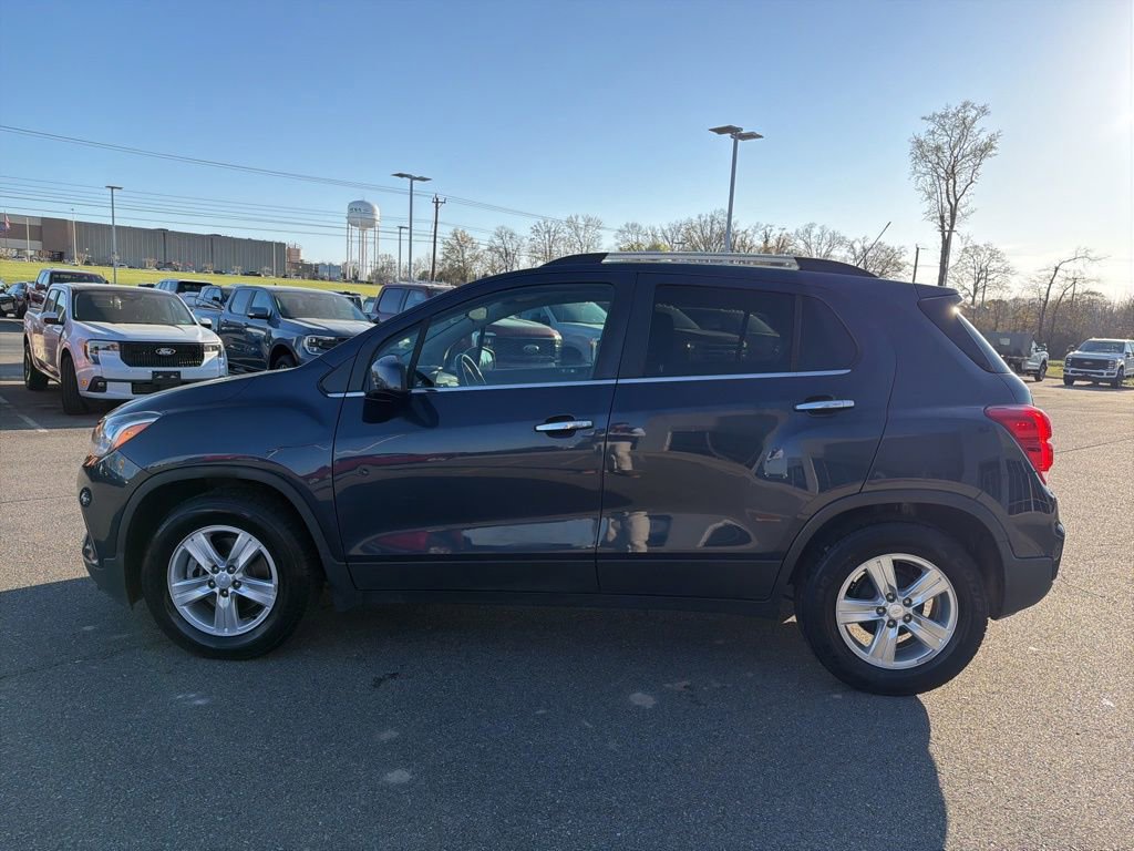 Used 2019 Chevrolet Trax LT w/ LT Convenience Package image 6