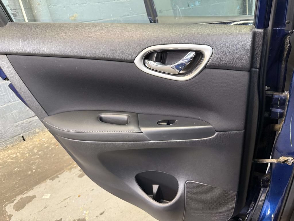 Used 2016 Nissan Sentra SV FWD image 52