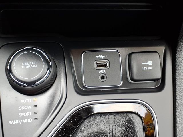 Certified 2022 Jeep Cherokee Limited w/ Mopar Interior Package image 27