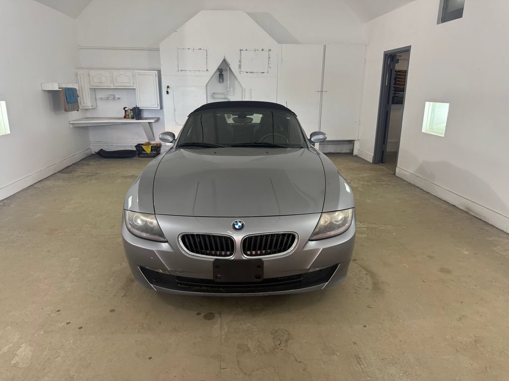 Used 2007 BMW Z4 3.0i RWD image 2