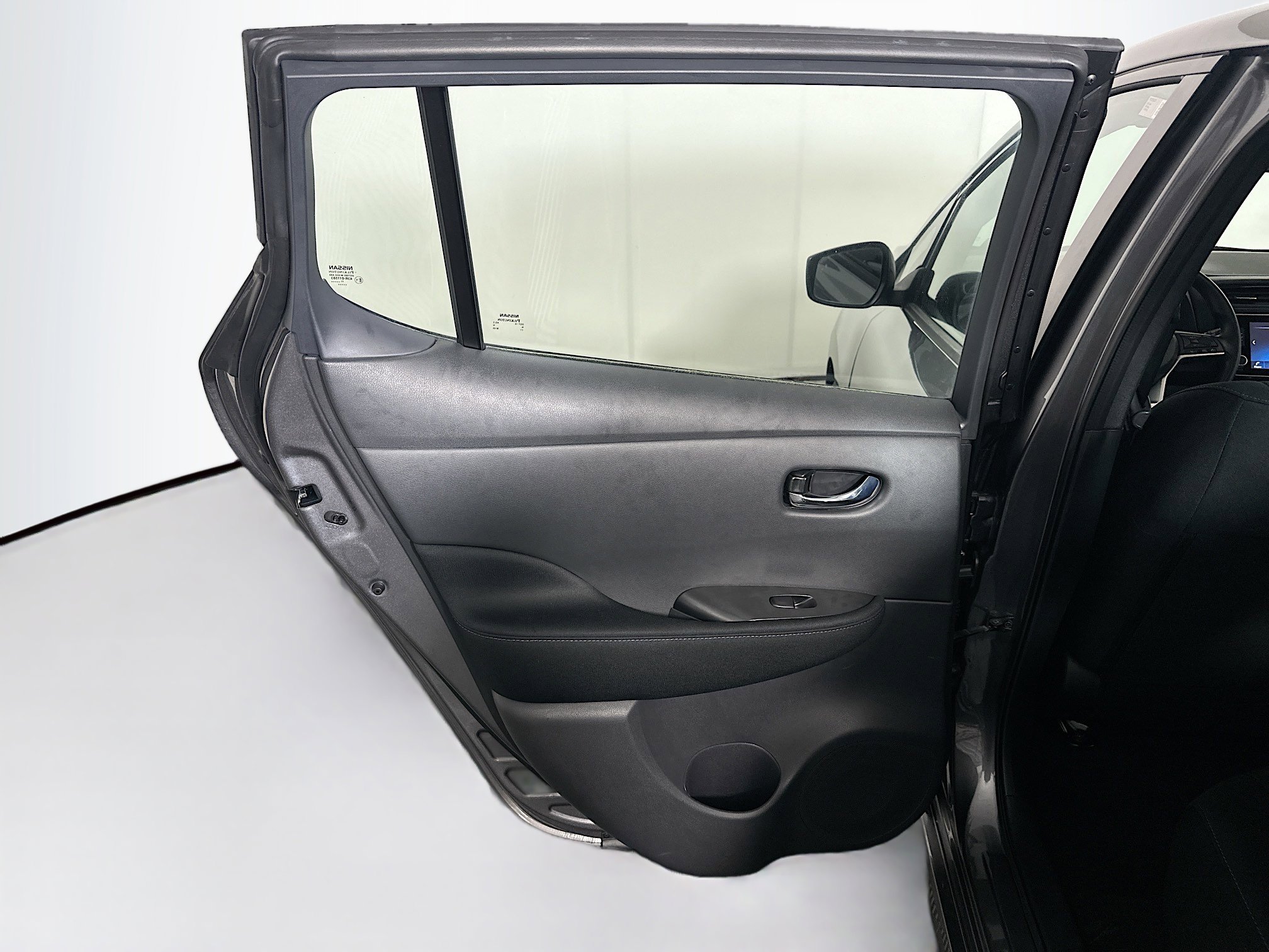 Used 2024 Nissan Leaf S FWD image 26