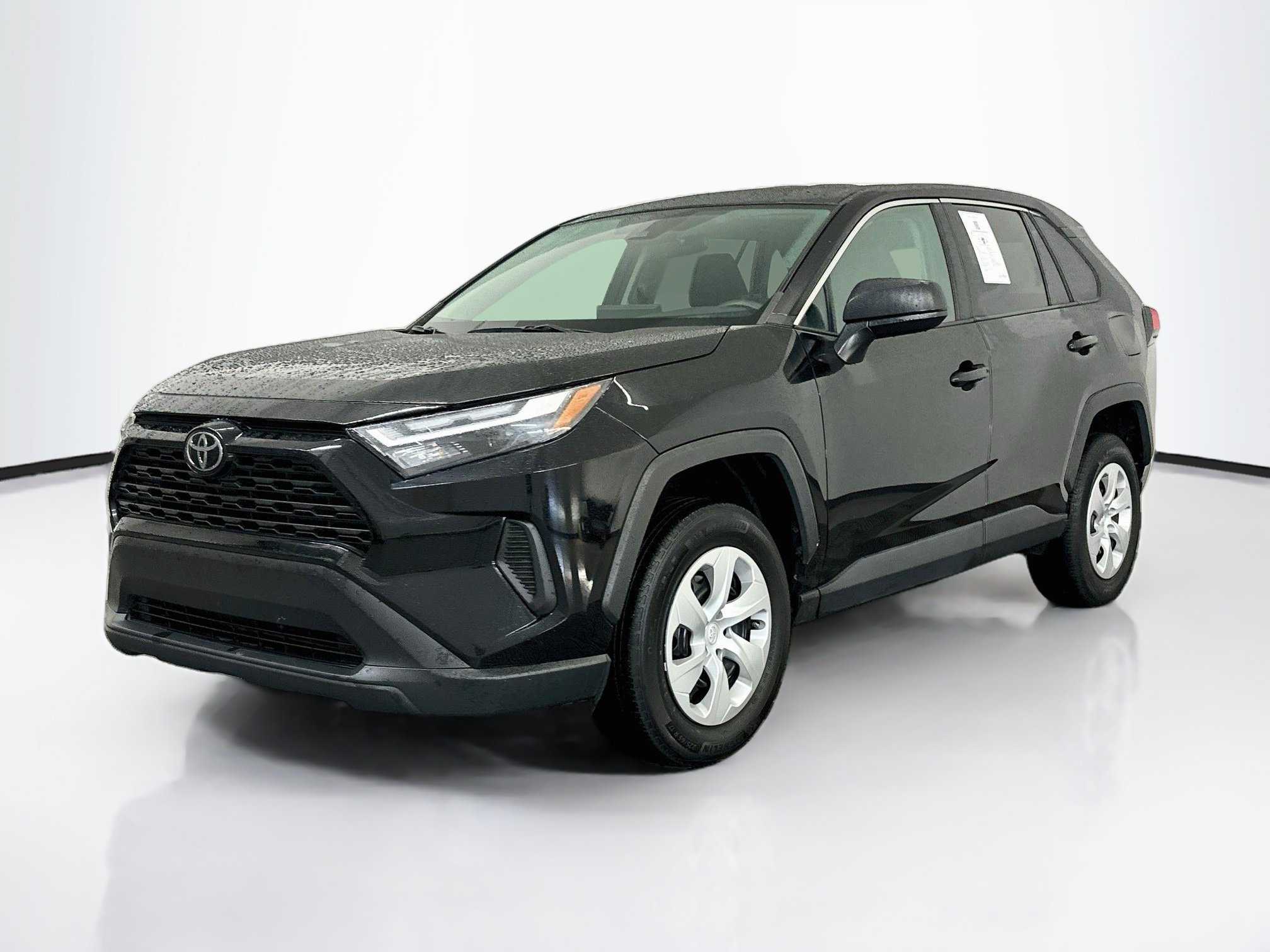 Used 2025 Toyota RAV4 LE AWD/4WD image 3