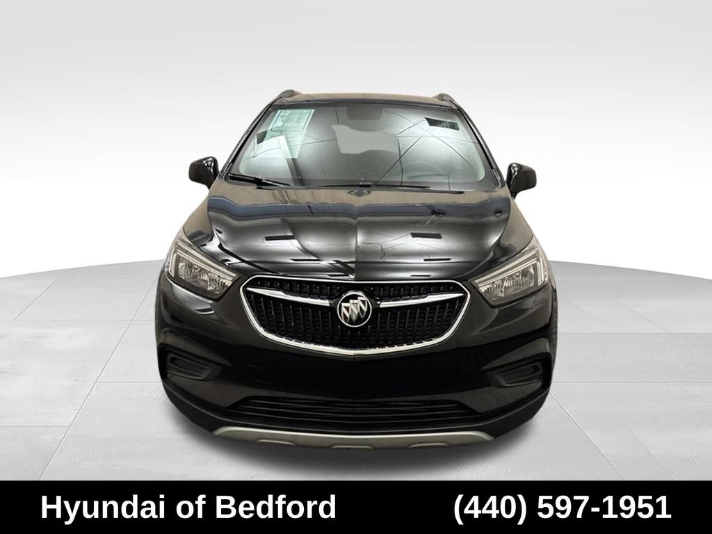 Used 2022 Buick Encore Preferred AWD/4WD image 2